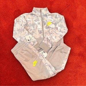 NWT Nike kids 2 piece jacket and pants